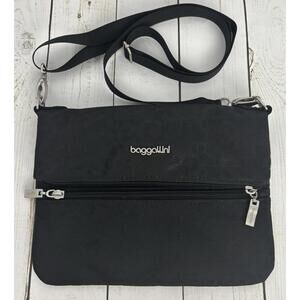 BAGGALLINI Flip Zip Essentials Crossbody Black Leopard